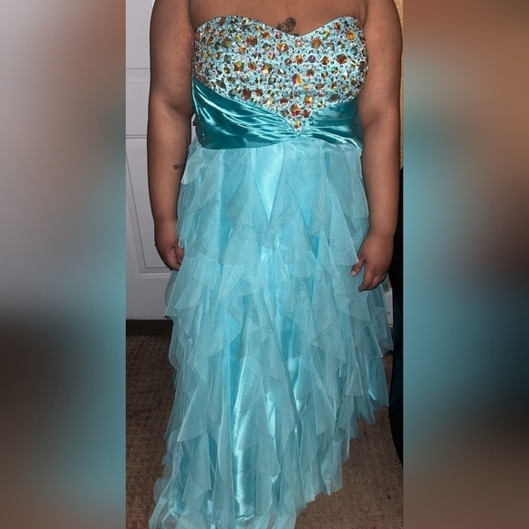 Masquerade Floor Length Strapless Aqua Colored Formal Gown Size 17/18 - Picture 1 of 5